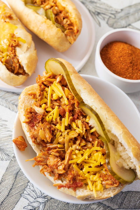Veganer Hot-Dog mit Pulled BBQ-Jackfruit Rezept - Kumaio™ Selecto